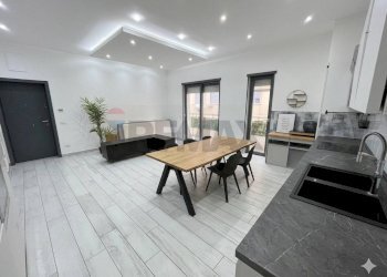 Sala da pranzo - Four-room apartment Piazza D'annunzio
 
16, Napoli - photo 2