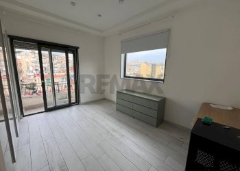 Stanza vuota - Four-room apartment Piazza D'annunzio
 
16, Napoli - photo 4