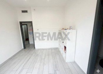 camera con cabina armadio - Four-room apartment Piazza D'annunzio
 
16, Napoli - photo 8