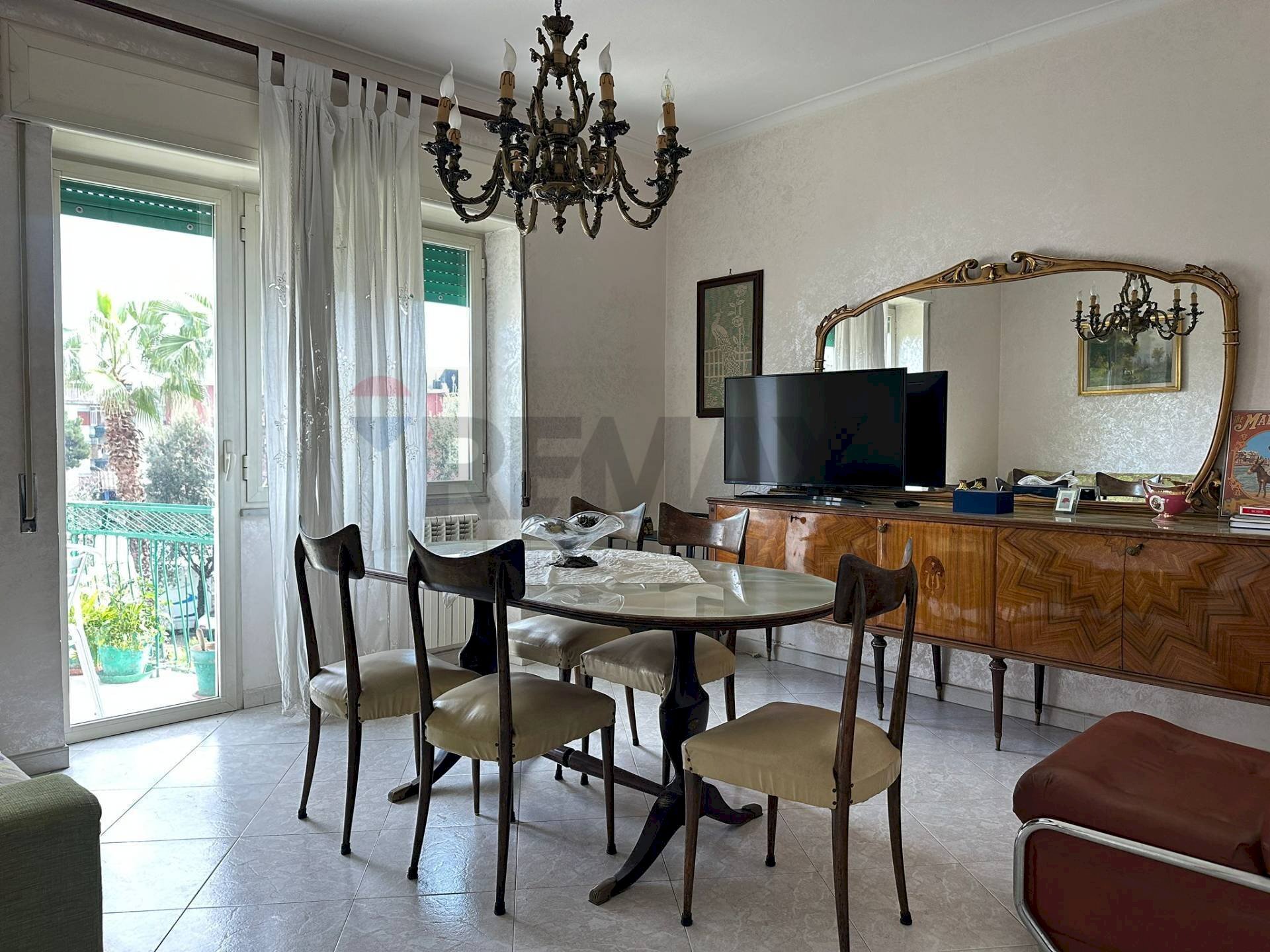 Sala da pranzo - Three-room apartment Via Cassano
122, Napoli - photo 3