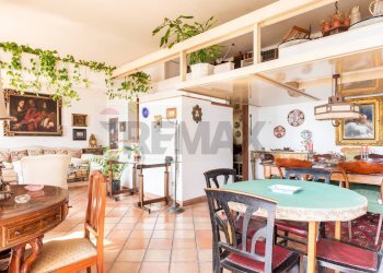 Sala da pranzo - Appartamento Via Francesco Caracciolo
 
13, Napoli - foto 4