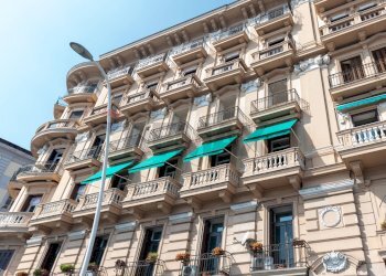 Edificio all\'aperto - Appartamento Via Francesco Caracciolo
 
13, Napoli - foto 5