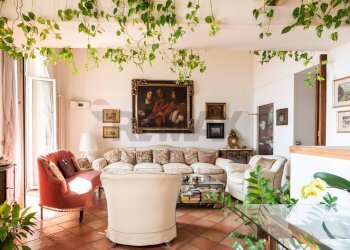 Soggiorno - Appartamento Via Francesco Caracciolo
 
13, Napoli - foto 8