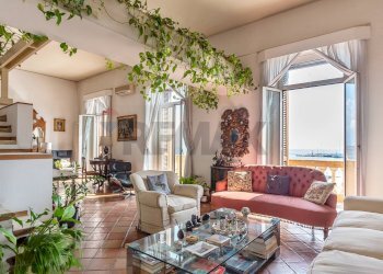 Soggiorno - Appartamento Via Francesco Caracciolo
 
13, Napoli - foto 9