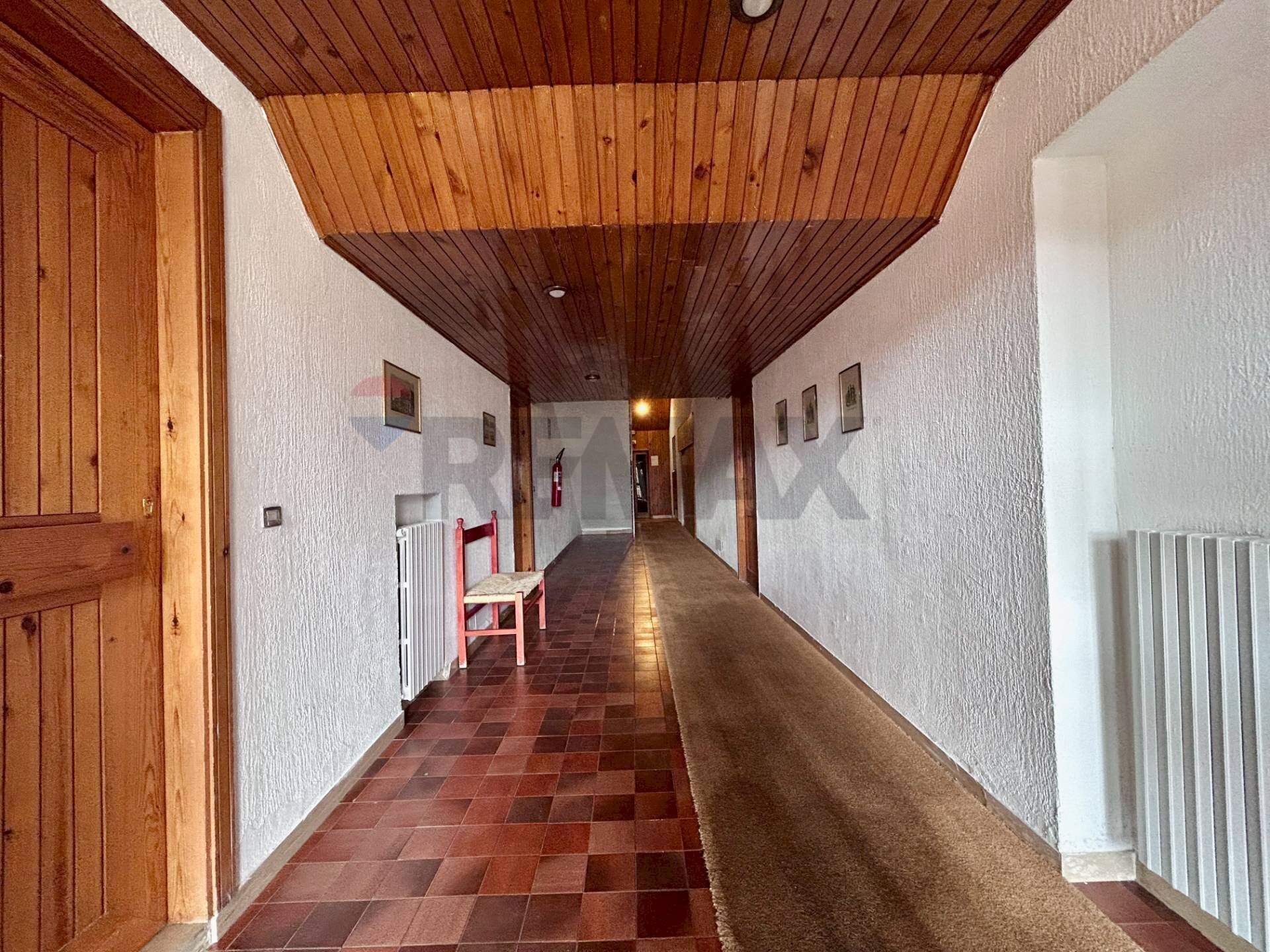 Hall / corridoio - Trilocale Viale Regina Elena
 
95, Rivisondoli - foto 2