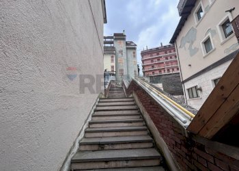 Scale - Trilocale Viale Regina Elena
 
95, Rivisondoli - foto 38