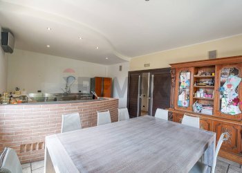 Sala da pranzo - Four-room apartment Dalmine - photo 6