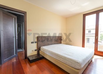 Camera / camera da letto - Four-room apartment Dalmine - photo 8
