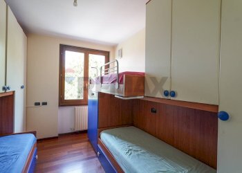 Camera / camera da letto - Four-room apartment Dalmine - photo 17
