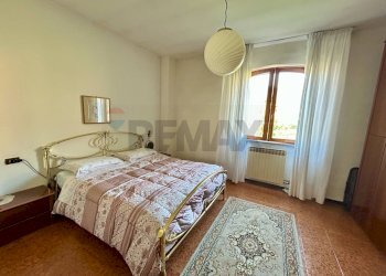 Camera / camera da letto - Independent house Sovere - photo 19