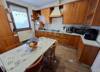 Cucina - Casa semi indipendente Costa Volpino - foto 11