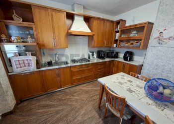 Cucina - Casa semi indipendente Costa Volpino - foto 13