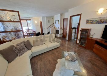 Soggiorno - Casa semi indipendente Costa Volpino - foto 18