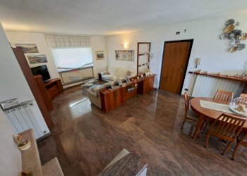 Sala da pranzo - Casa semi indipendente Costa Volpino - foto 19