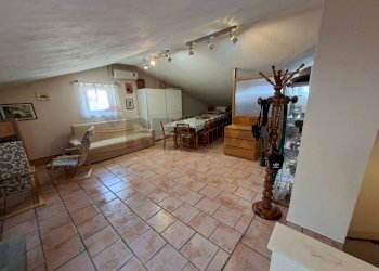 Soggiorno - Casa semi indipendente Costa Volpino - foto 48