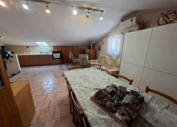 Cucina - Casa semi indipendente Costa Volpino - foto 49