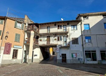 Edificio all\'aperto - Casa indipendente Monasterolo del Castello - foto 1