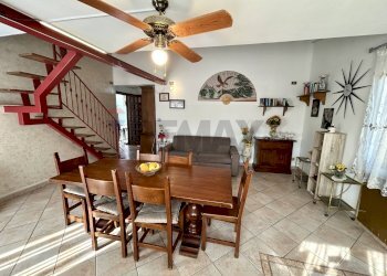 Sala da pranzo - Trilocale Costa Volpino - foto 1