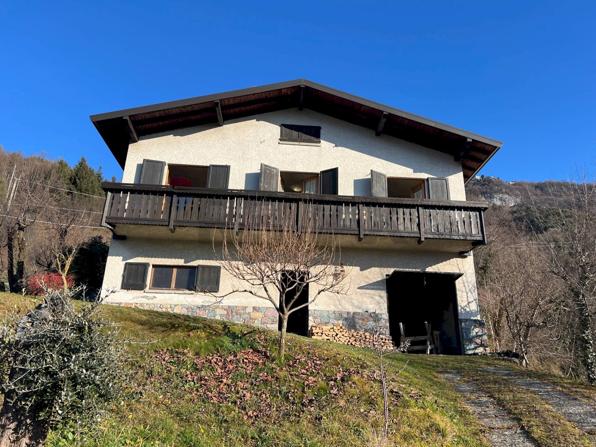 Casa all\'aperto - Independent house via Antonio Gramsci
 
16, Sovere - photo 1