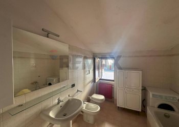 Bagno - Trilocale Piazza Monte Grappa
 
45, Villa d'Ogna - foto 11