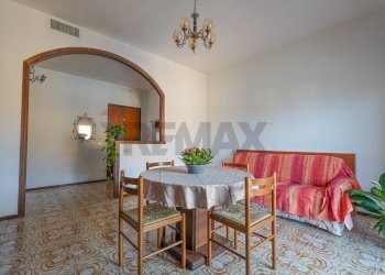 Soggiorno - Three-room apartment Via Dante Alighieri
 
2, Gorle - photo 8