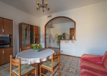 Soggiorno - Three-room apartment Via Dante Alighieri
 
2, Gorle - photo 9