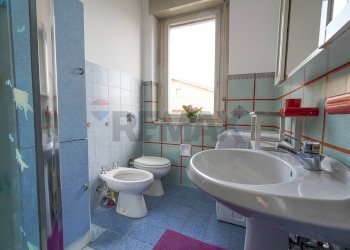 Bagno - Three-room apartment Via Dante Alighieri
 
2, Gorle - photo 26