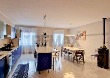 Cucina - Quadrilocale via Quartiere 1° Maggio, Piancogno - foto 16