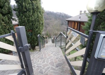 Balcone - Bilocale via Pendezzo
 
29, Rota d'Imagna - foto 2