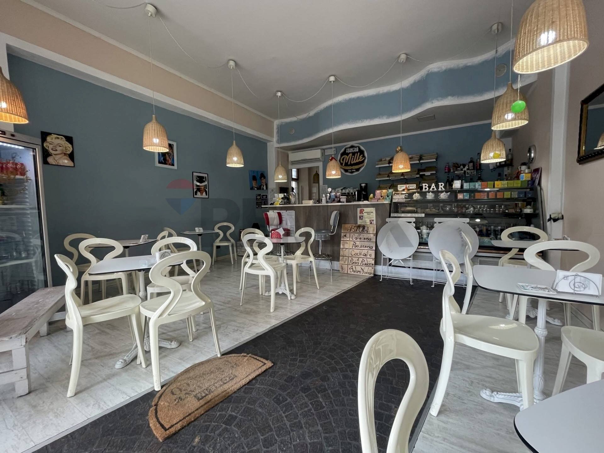 Sala da pranzo - Bar Tavola Calda - Fredda Corso Roberto Enea Lepetit
 
63, Darfo Boario Terme - foto 2