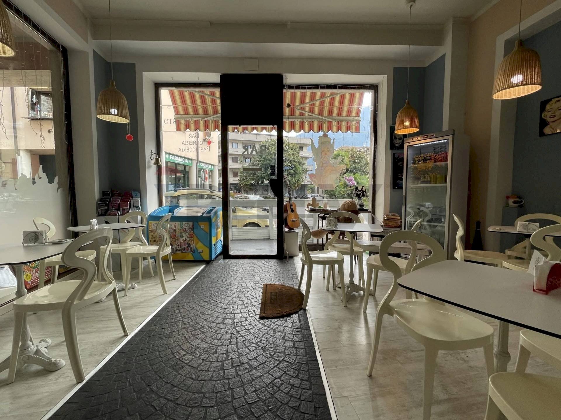 Sala da pranzo - Bar Tavola Calda - Fredda Corso Roberto Enea Lepetit
 
63, Darfo Boario Terme - foto 3