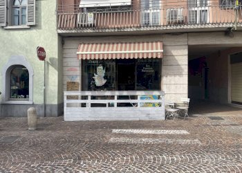 Edificio all\'aperto - Bar Tavola Calda - Fredda Corso Roberto Enea Lepetit
 
63, Darfo Boario Terme - foto 1