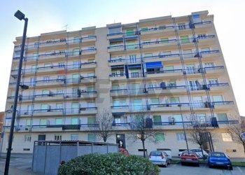 Edificio all\'aperto - Trilocale Via Torino
 
56, Beinasco - foto 1