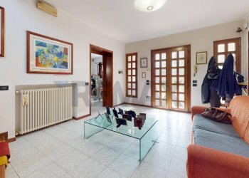 Soggiorno - Casa semi indipendente Via Stradone
 
123, Torri di Quartesolo - foto 9