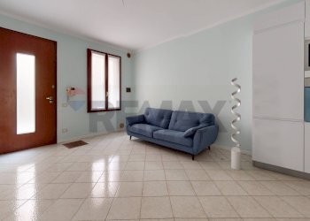 Soggiorno - Bilocale Stradella San Pietro
 
6, Vicenza - foto 1