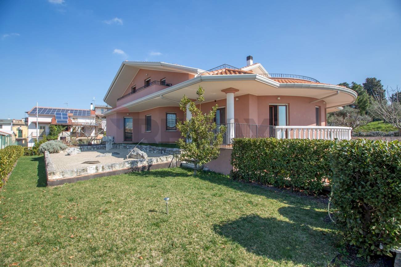 Casa all\'aperto - Villa VIA CONCEZIONE
 
12, Castel Frentano - foto 2