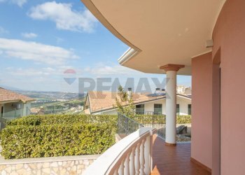 Balcone - Villa VIA CONCEZIONE
 
12, Castel Frentano - photo 37