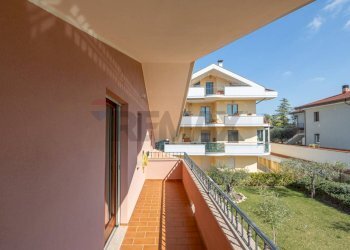 Balcone - Villa VIA CONCEZIONE
 
12, Castel Frentano - photo 49