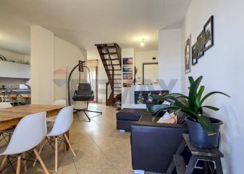 Sala da pranzo - Semi-detached Villa Via Massera
 
52/c, Spoltore - photo 1