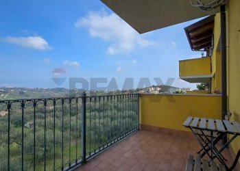 Balcone soggiorno - Semi-detached Villa Via Massera
 
52/c, Spoltore - photo 11