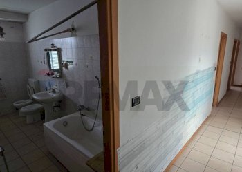 Bagno - Capannone Via dell'economia, Occhiobello - foto 33
