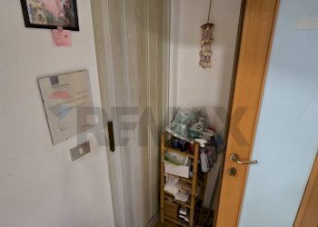 Hall / corridoio - Commercial Premises Via Eridania
 
53, Occhiobello - photo 7
