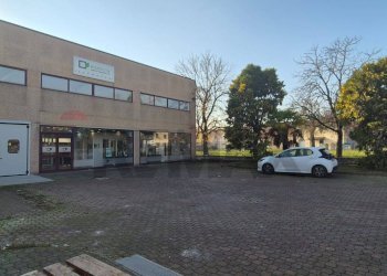 Edificio all\'aperto - Capannone Via Modena
 
267, Ferrara - foto 3