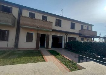 Edificio all\'aperto - Villa a Schiera via caduti di cefalonia
 
11, Copparo - foto 4