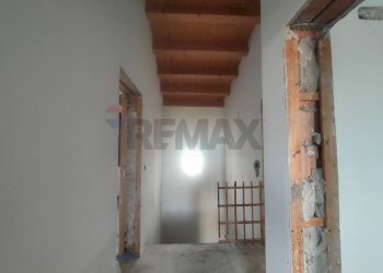 Hall / corridoio - Villa a Schiera via caduti di cefalonia
 
11, Copparo - foto 32