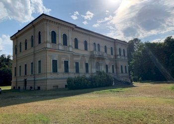 Edificio all\'aperto - Villa Viale adriatico
 
2, Ferrara - foto 5