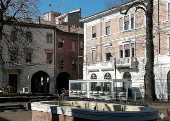 Edificio all\'aperto - Negozio Ferrara - foto 5