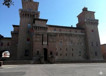 Edificio all\'aperto - Negozio Ferrara - foto 8