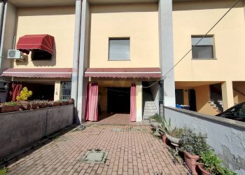 Casa all\'aperto - Villa a Schiera reggio pasquali
 
19, Tresignana - foto 1