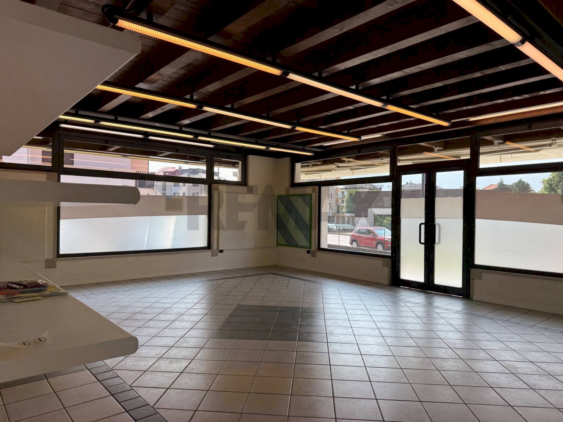 Stanza vuota - Commercial Premises Belluno - photo 2